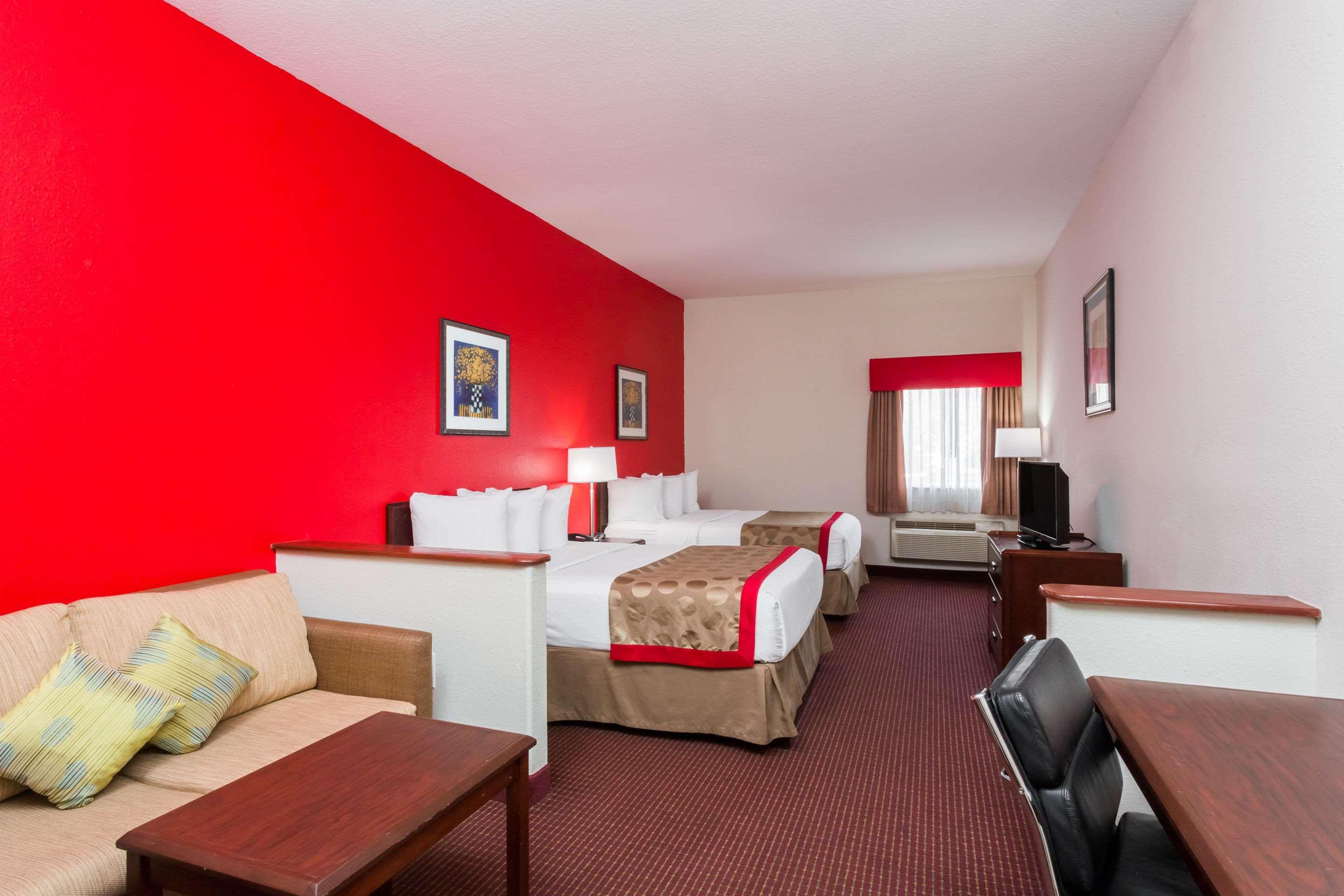 Quality Inn Zephyrhills-Dade City Екстериор снимка