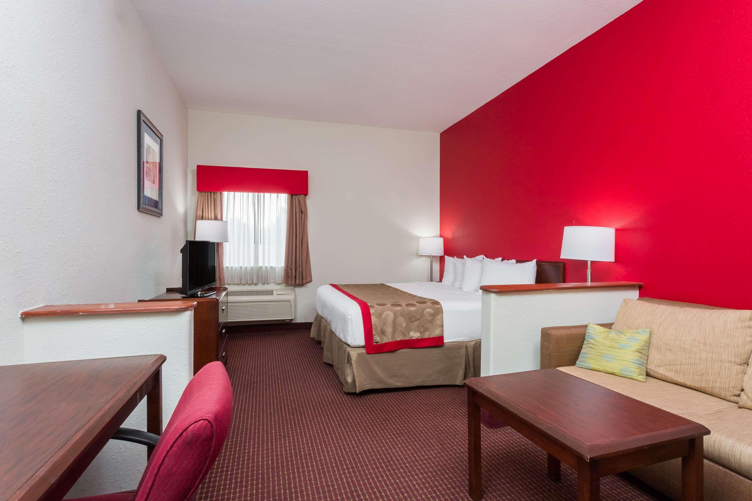Quality Inn Zephyrhills-Dade City Екстериор снимка