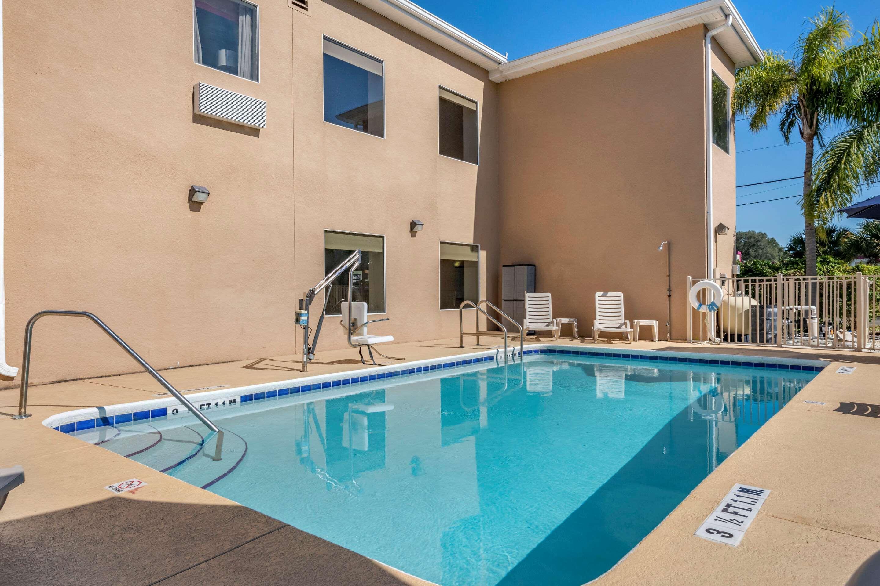 Quality Inn Zephyrhills-Dade City Екстериор снимка
