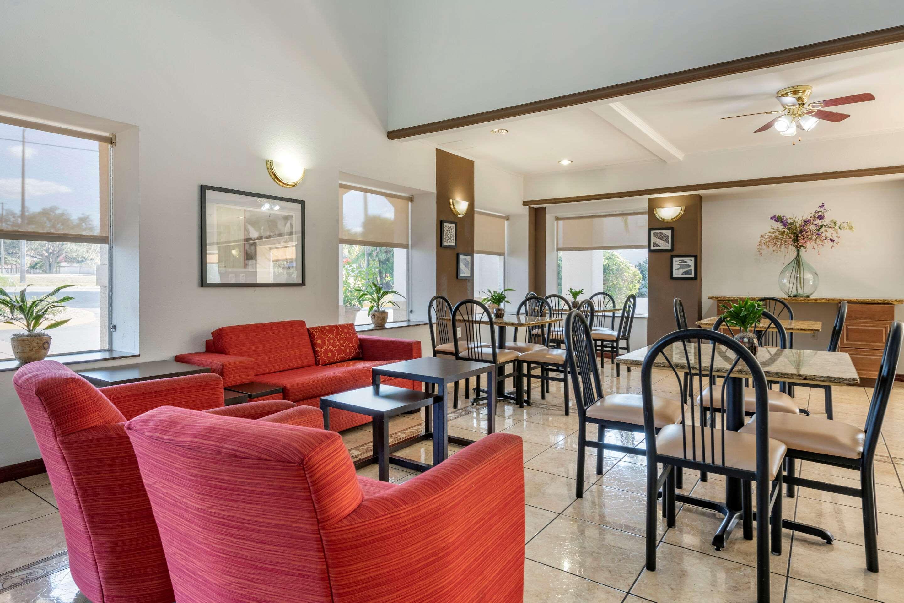 Quality Inn Zephyrhills-Dade City Екстериор снимка
