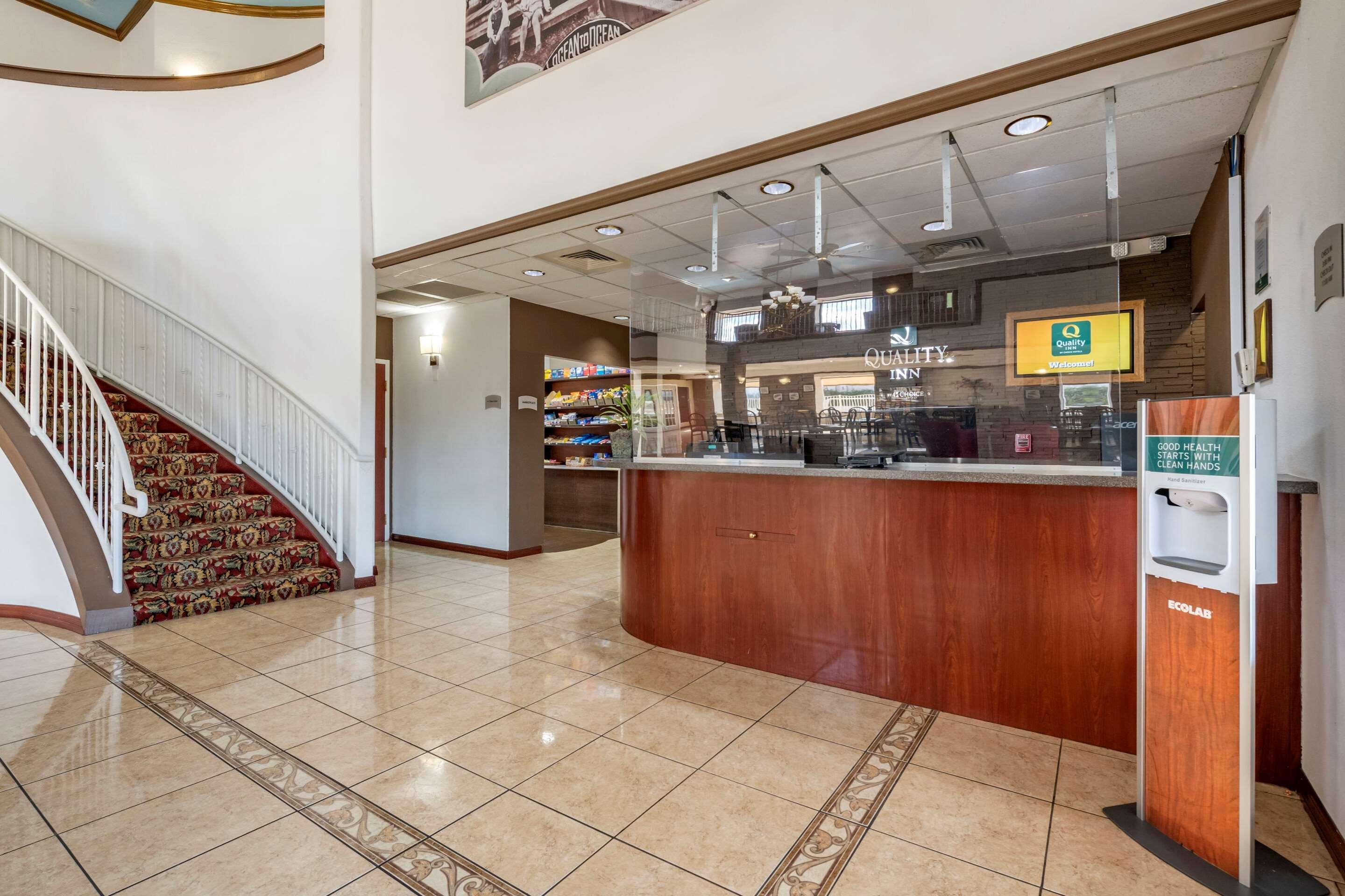 Quality Inn Zephyrhills-Dade City Екстериор снимка