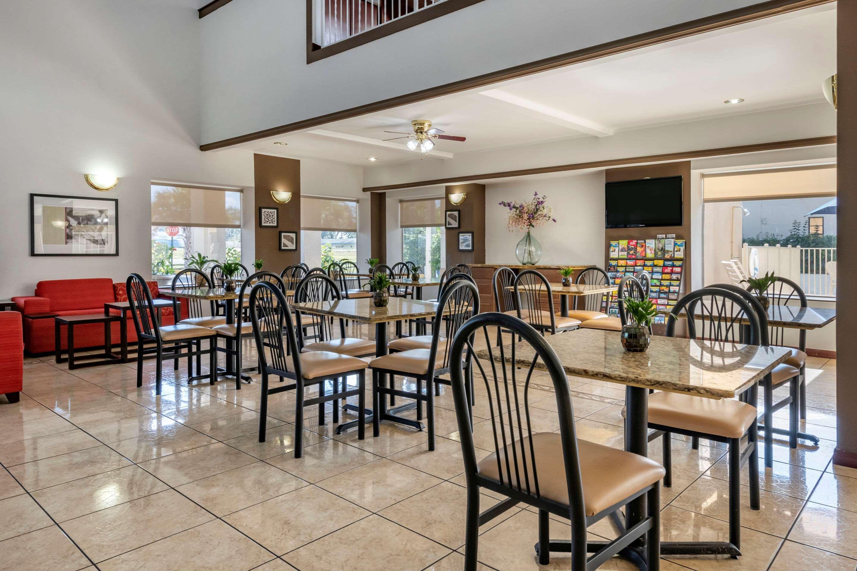 Quality Inn Zephyrhills-Dade City Екстериор снимка